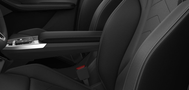 BMW 2er Active Tourer 220i Steptronic Benzin Schwarz