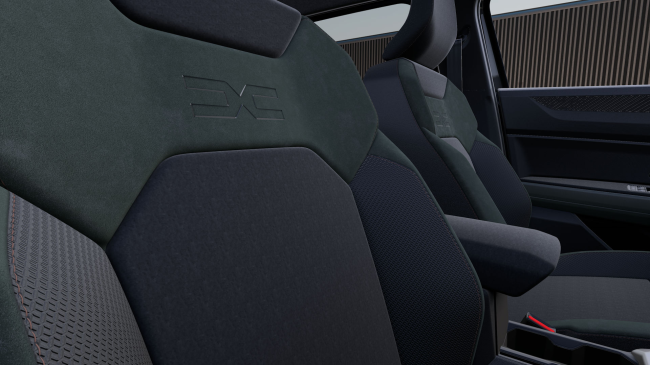 Dacia Duster mild hybrid 140 Benzin Schwarz